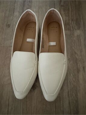 a new day White Pointed-Toe Loafers